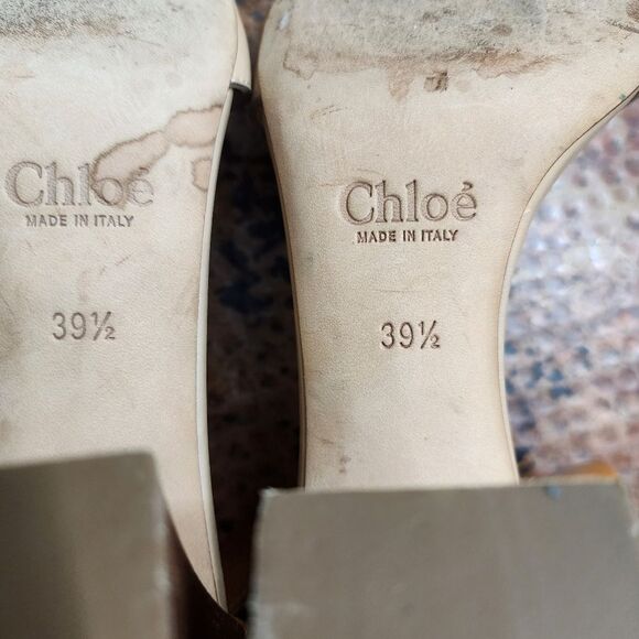 Chloe Sz. 9.5 Stacked-Heel Ankle-Wrap Sandal in Teak/Apricot Quite Luxury - Picture 17 of 17
